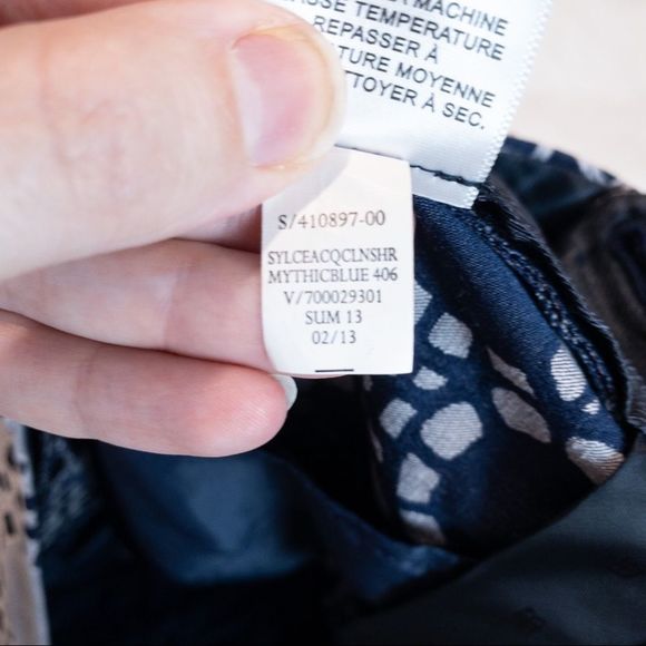 Banana Republic Navy & Grey Circle Motif Shorts - Size 4 - Picture 4 of 5